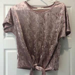 Crushed velvet tie front crop top!